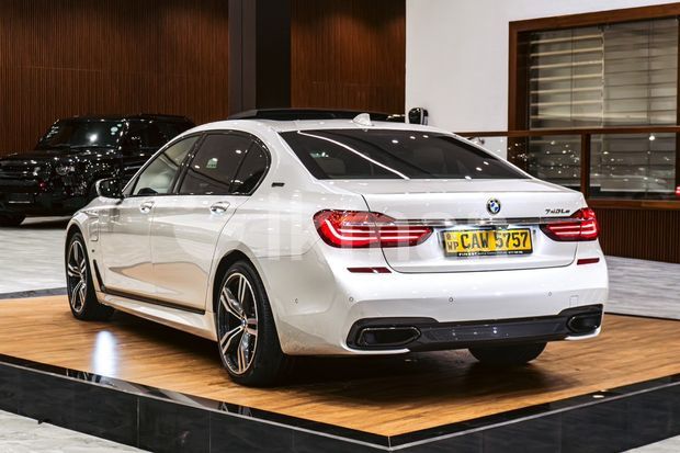 BMW 740Le M-Sport Plus 2017 - Image 4